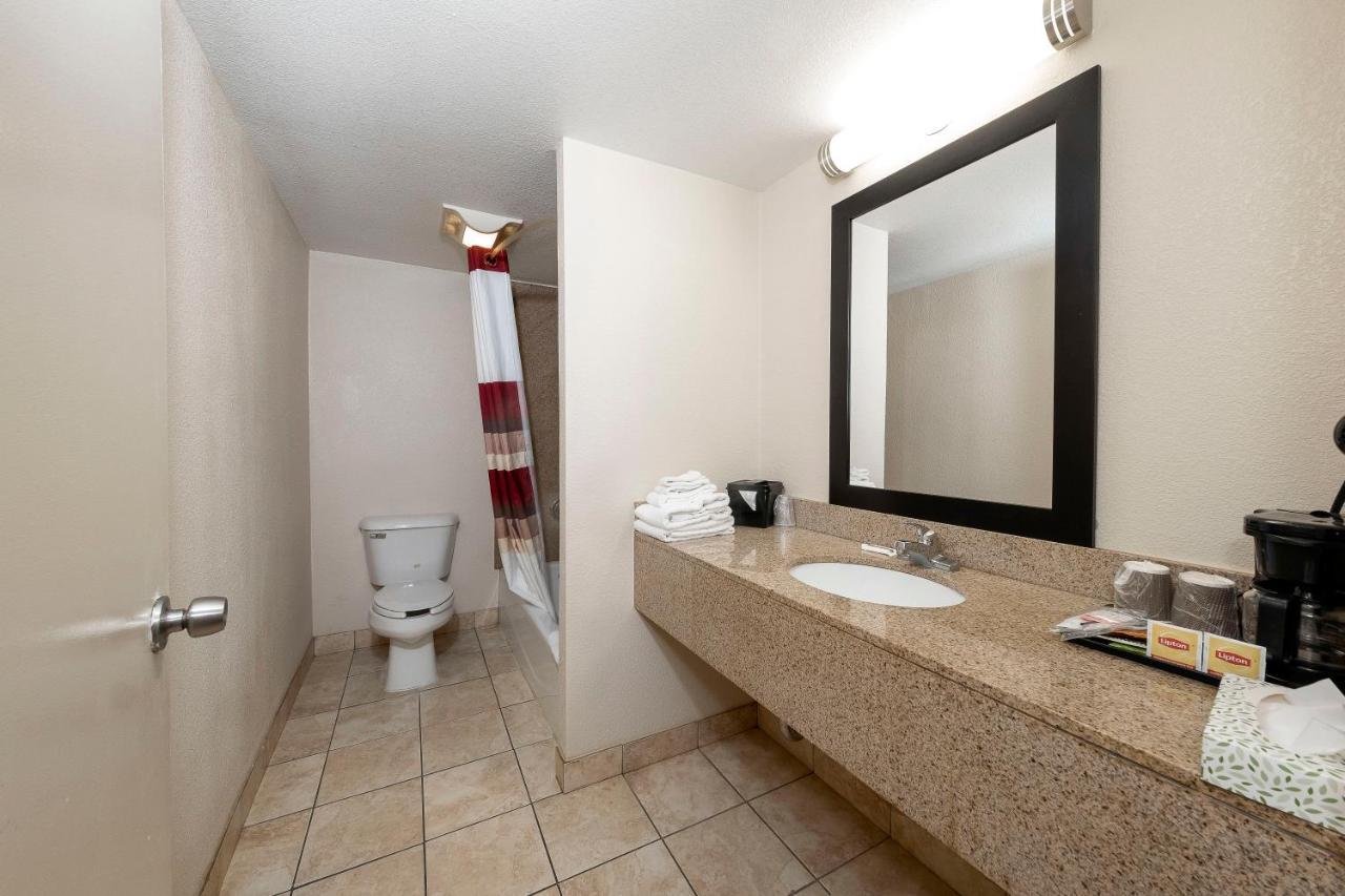 Red Roof Inn Bordentown - Mcguire Afb Dış mekan fotoğraf